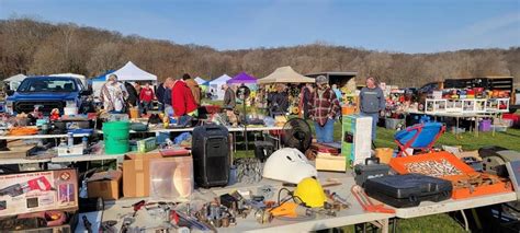 peoria speedway flea market  Peoria Speedway is a company that operates in the Sports industry